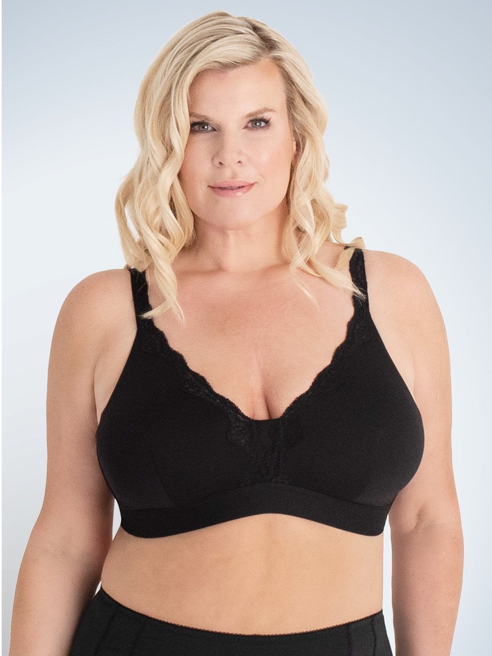 Leading Lady The Lora - Back Smoothing Lace Front-Closure Bra in Black,  Size: 48C