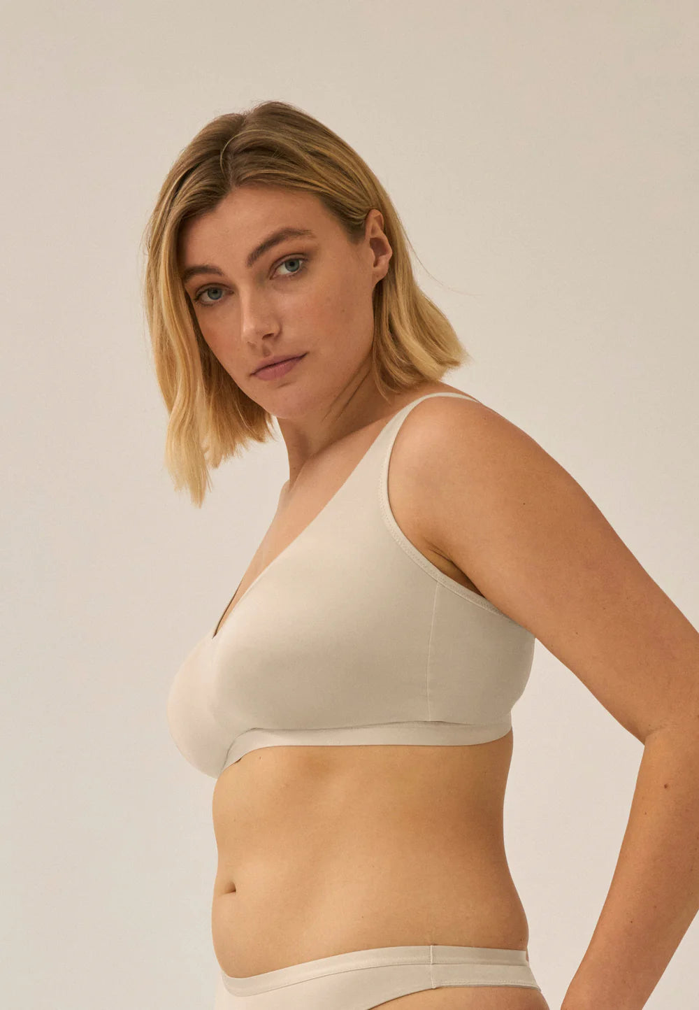 The Thursday Wireless Minimizer T-shirt Bra 5683 895 - Light Beige