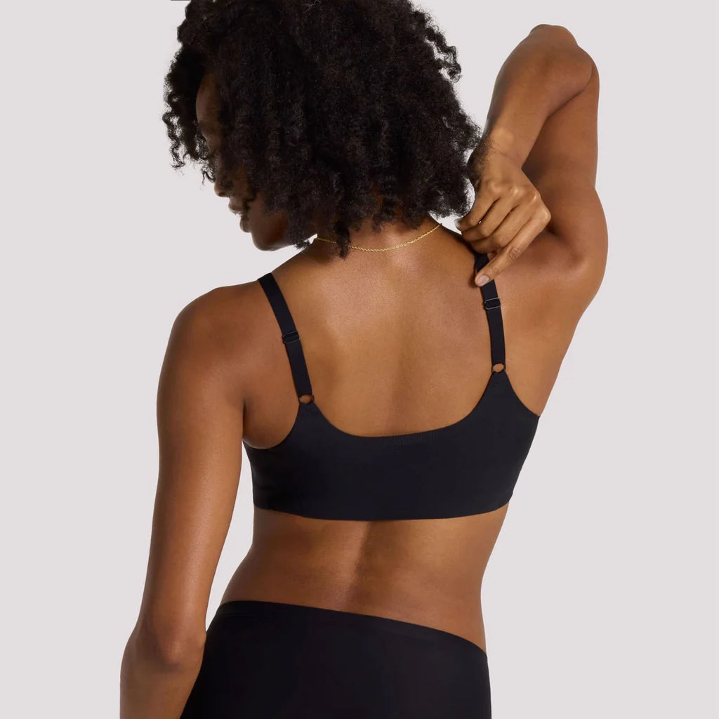 Structured Scoop Wireless T-shirt Bra - Black