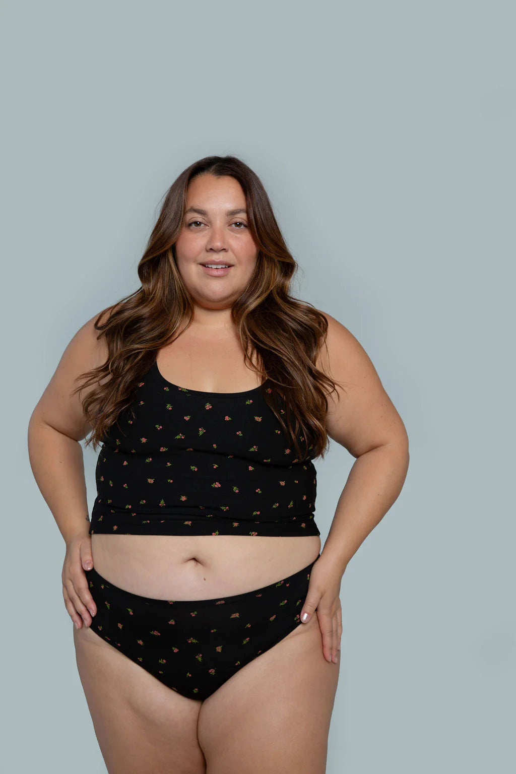 Sporty Crop (SC) Tank - Roses - Black