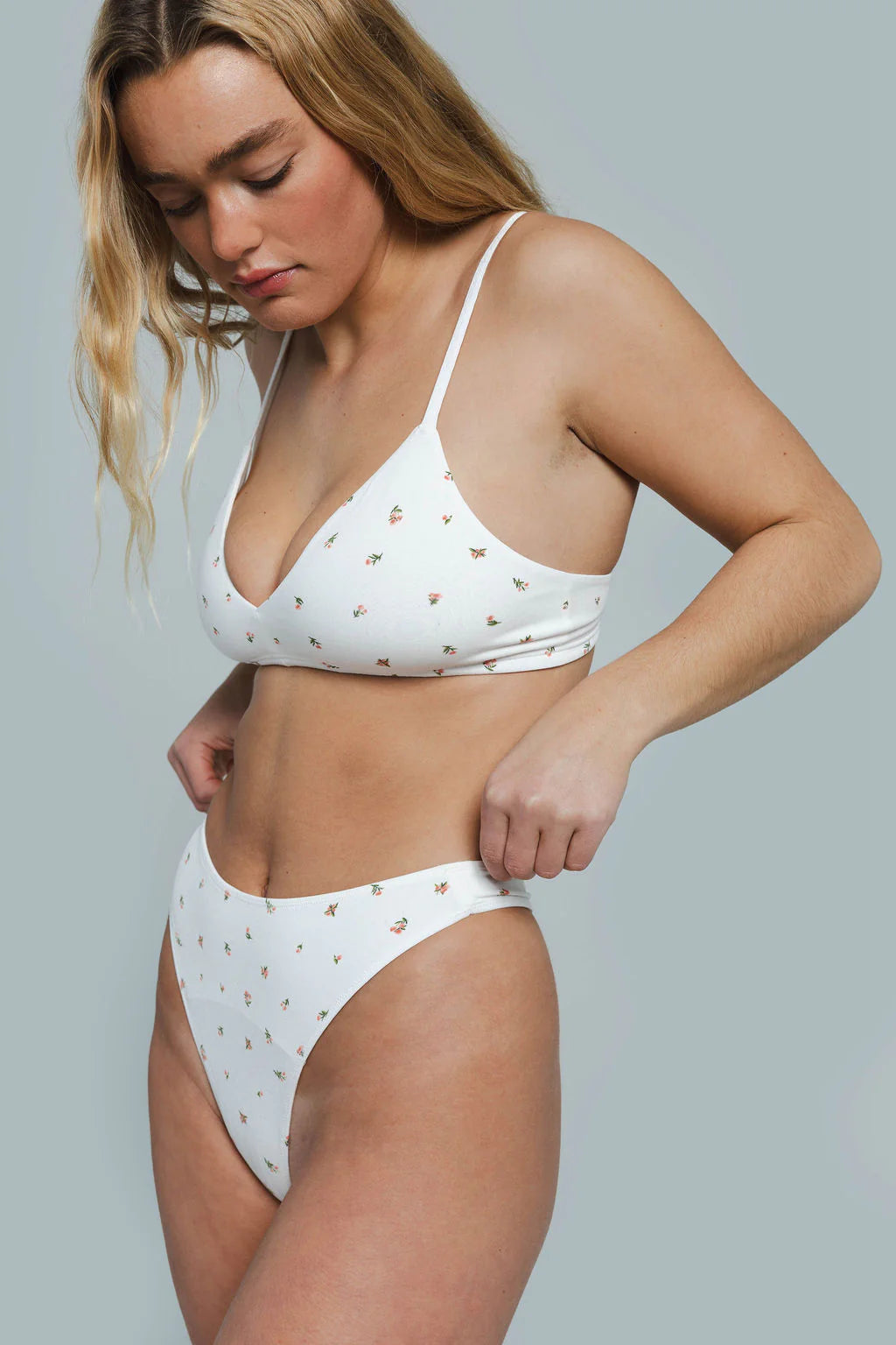 High Rise (SC) Thong - Roses white