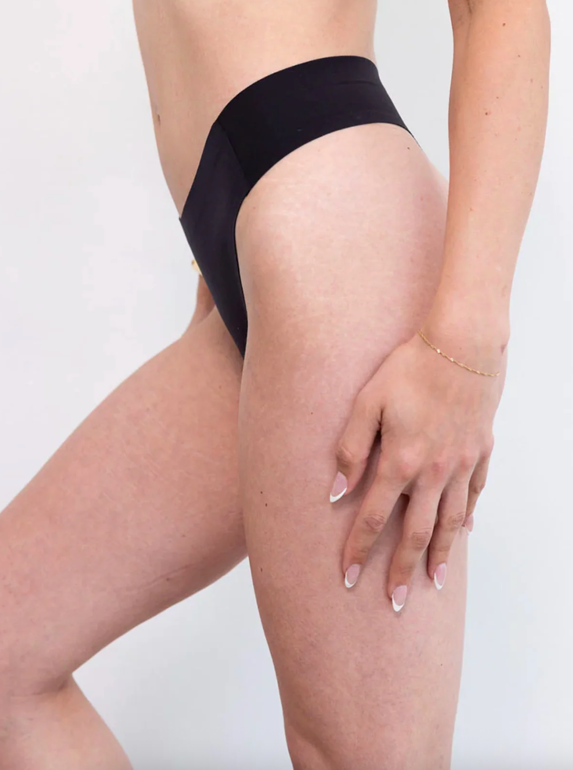 Bubble (X) Mid-Rise Thong - Black