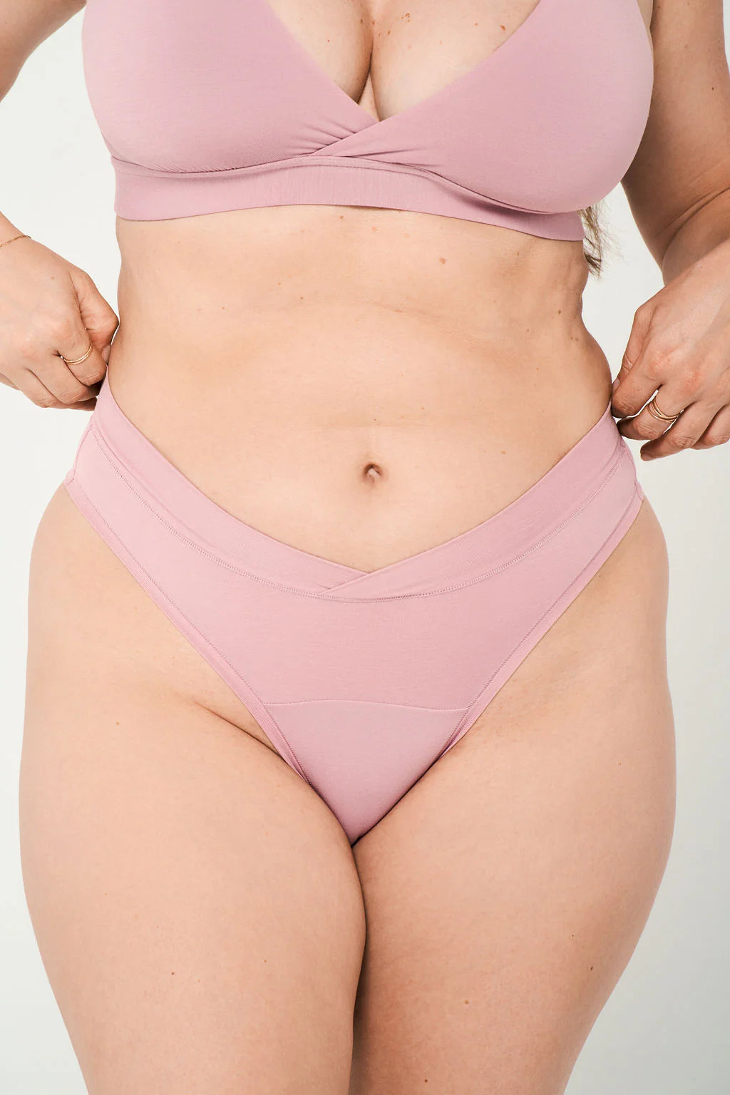 Crossover Thong (SC) - Quartz