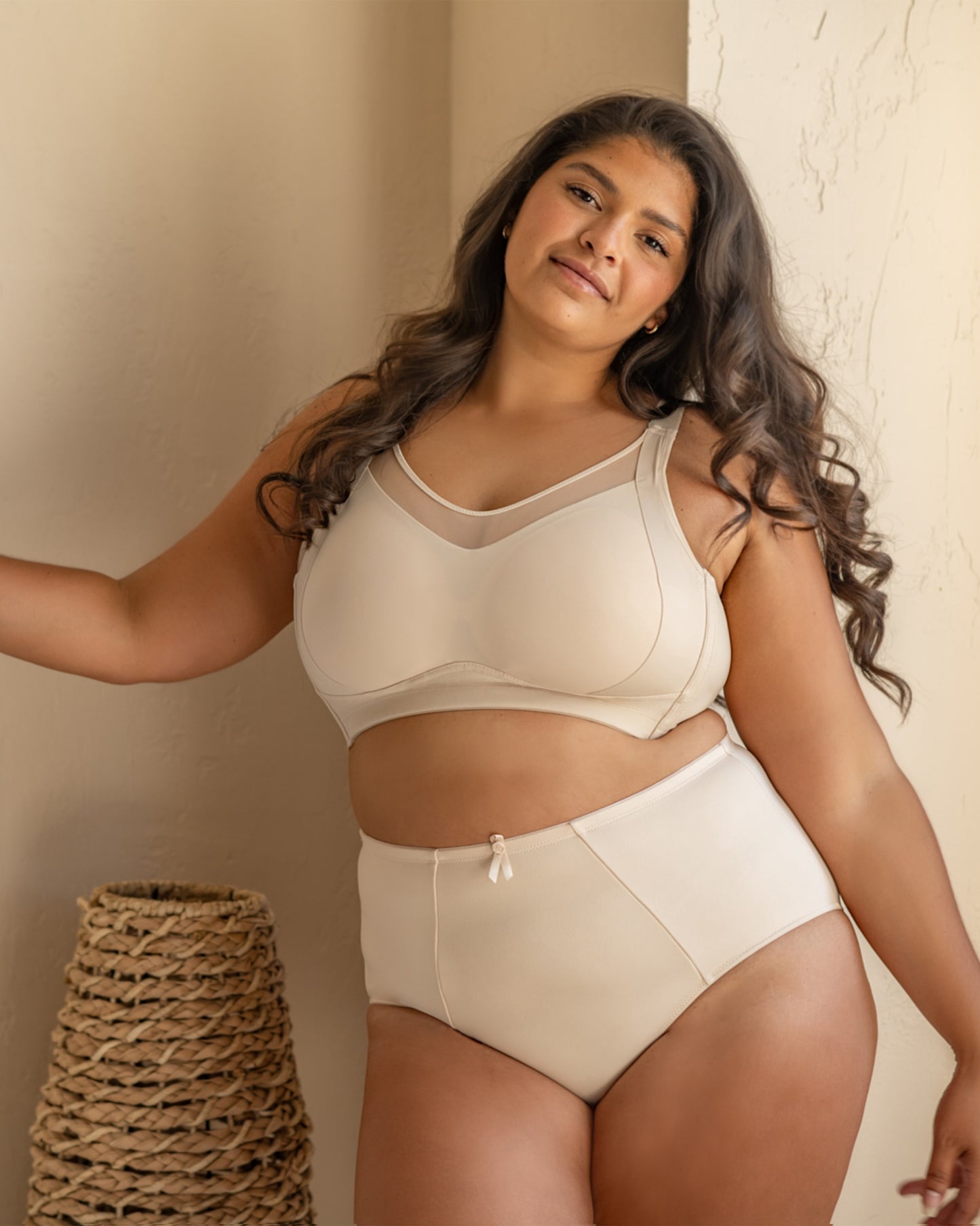 Sonya Wireless T-shirt Bra 6500 - Soft Beige