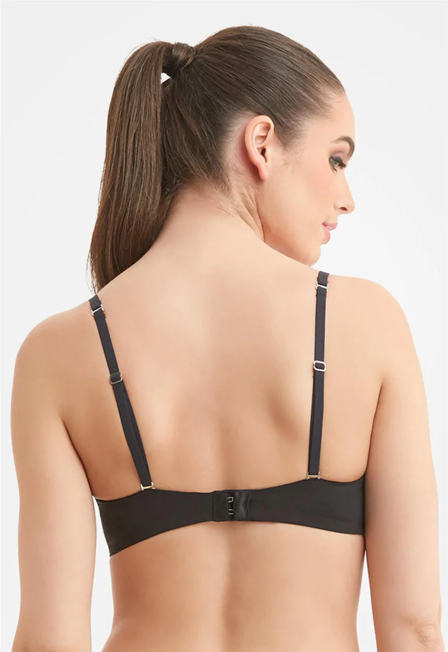 a la mode intimates on X: Larger cup size? This is the bra you've been  waiting for! Multiway straps and back extender make the Super Plunge a  great fit, with killer cleavage.